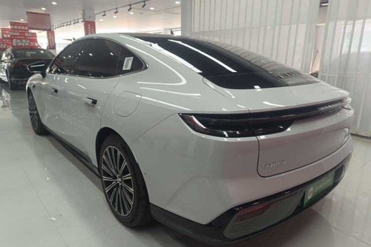 Used Geely Galaxy 8 2025 130km EM-i Flagship Edition
