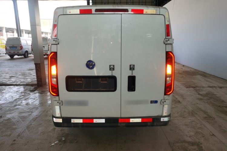 Used Foton Intelligent Blue Elf E7 2024 All-Electric Van Flat Roof 2 Seats EVE Energy 41.86 kWh
