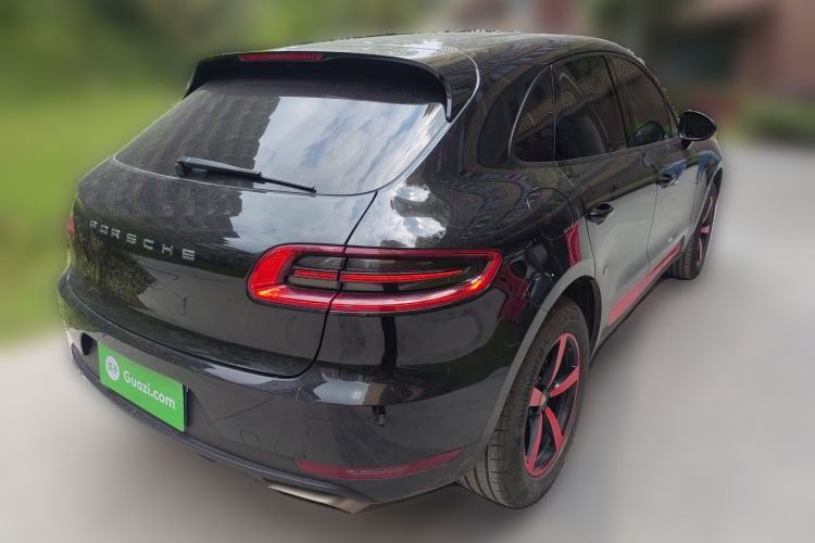 Used Porsche Macan 2017 Macan 2.0T Rear Right 45 Deg