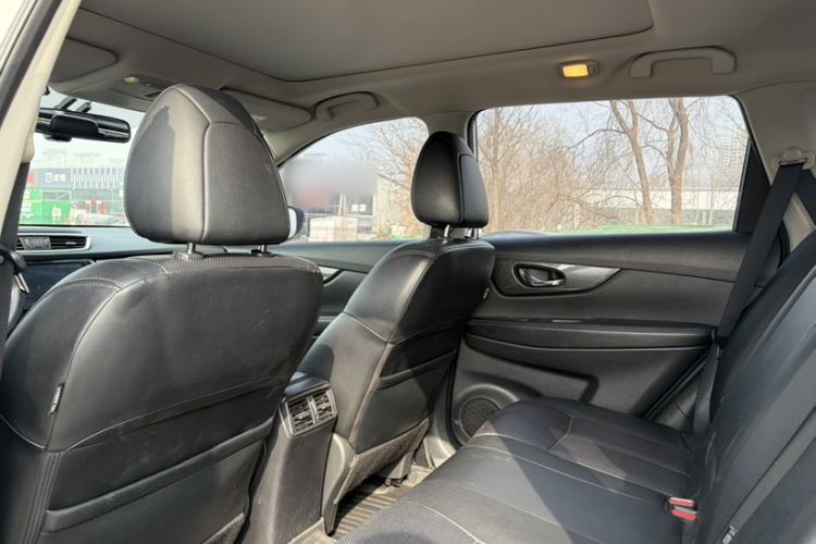 Used Nissan X-Trail 2014 2.5L CVT Luxury Edition 4WD
