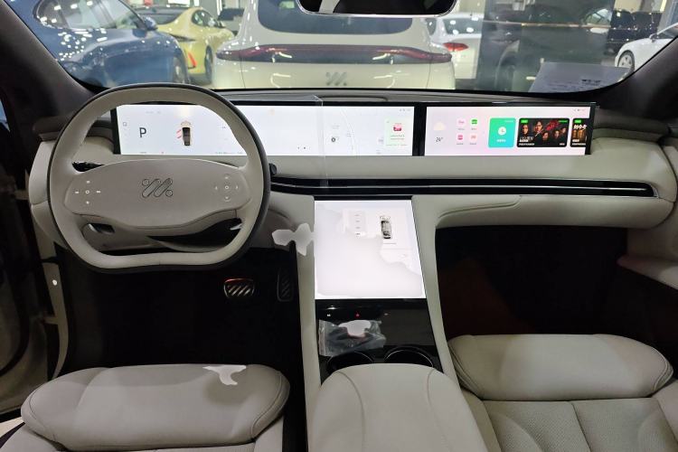 Used IM LS7 2023 90 kWh Elite All-Wheel-Drive Version