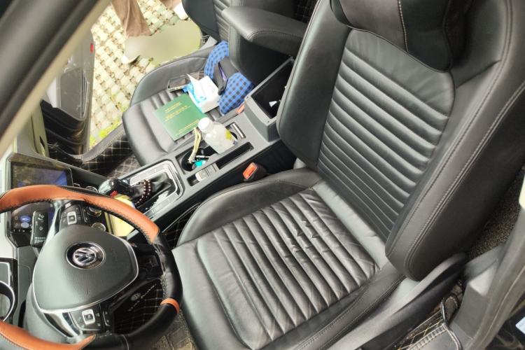 Used Volkswagen Magotan 2018 330TSI DSG Advanced Model Left Front Seat