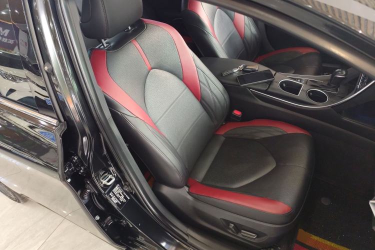 Used Toyota Avalon 2021 2.5L Touring Prestige SPORT Edition Right Front Seat