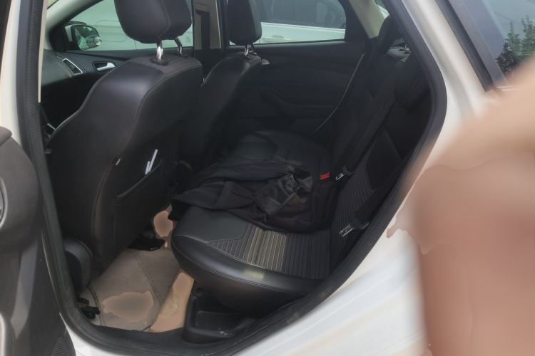 Used Ford Focus 2017 Sedan 1.6L Automatic Fashion Edition Smart Drive Version Left Rear Seat