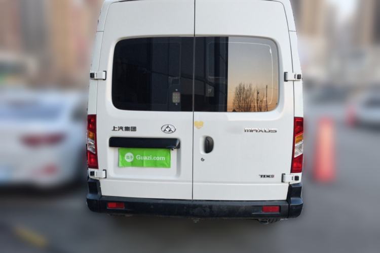 Used SAIC MAXUS Xintu V80 2014 2.5T Aotuntong Long Wheelbase Mid-Roof Model Rear