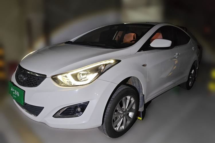 Used Hyundai Elantra (5th Generation / Langdong) 2016 1.6L Automatic Smart Version