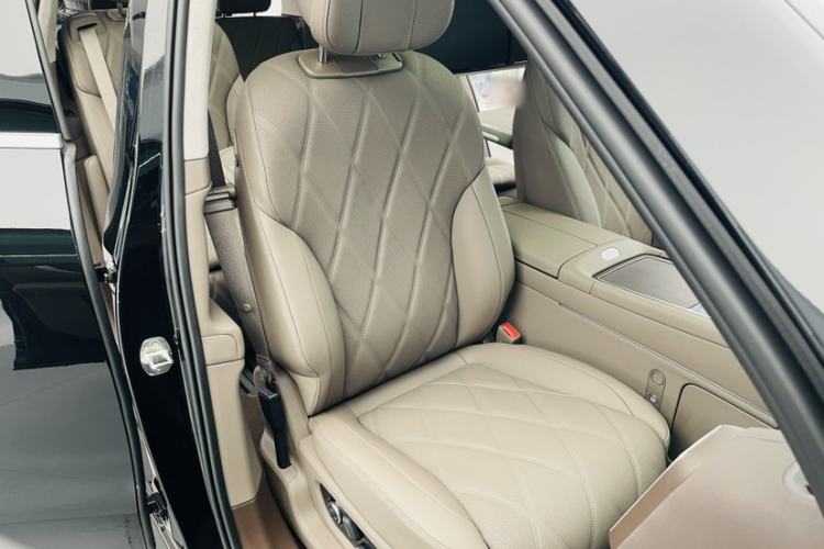 Used Hima AITO M9 2025 Extended-Range Ultra Version 52 kWh 6-Seater Interior 10