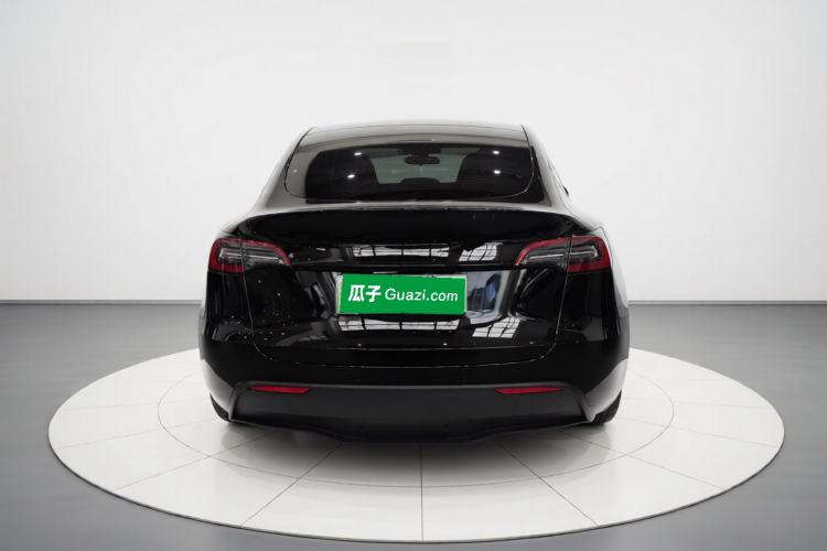 Used Tesla Model Y 2021 Long-Range All-Wheel-Drive Version
