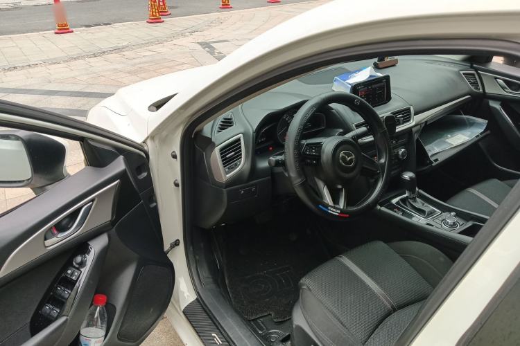 Used Mazda 3 Axela 2017 Sedan 1.5L Automatic Luxury Model Emission Standard China V Driver Seat