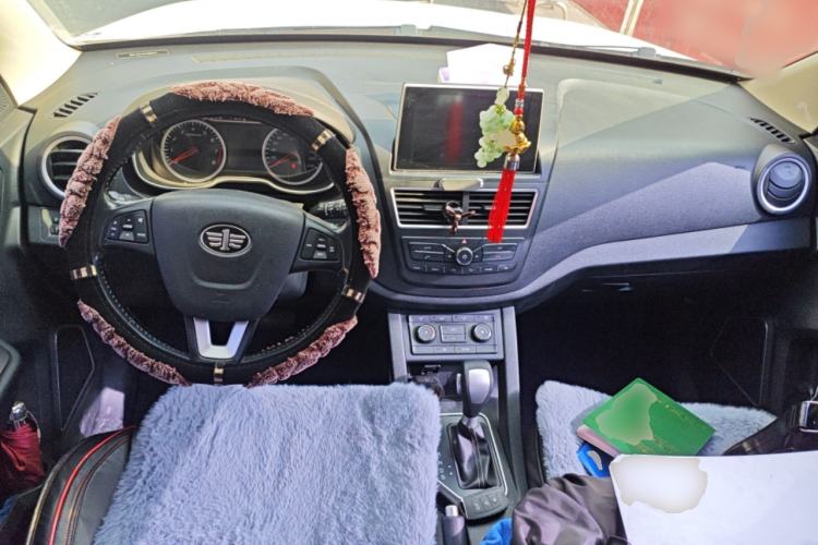 Used Bestune X40 2018 Internet Celebrity Edition 1.6L Automatic Luxury Version
