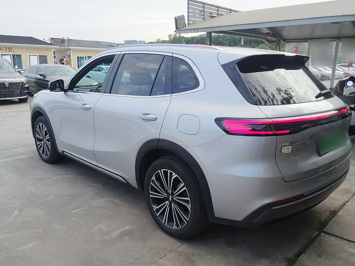 Geely Galaxy Xingjian 7 EM-i 2025 120km Navigator Edition — снимка 4