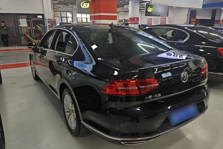 Used Volkswagen Magotan 2019 330TSI DSG Luxury Model China V Standard Exterior 2