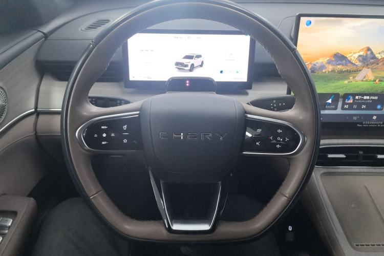 Used Chery Tiggo 8 PLUS C-DM 2025 1.5T 116 km Prestige Version 5 Seats
