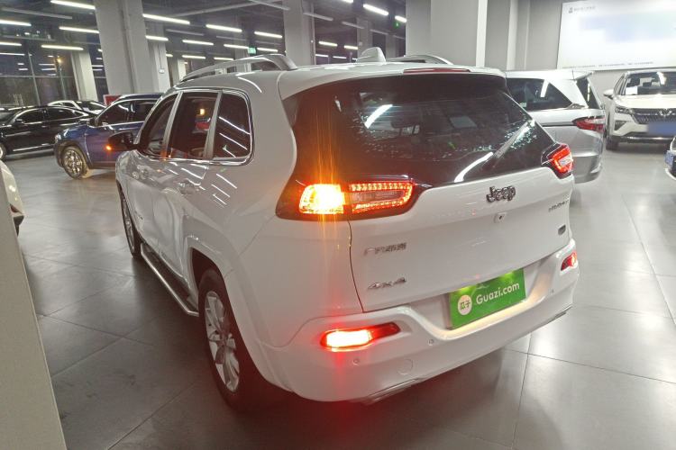 Used Jeep Cherokee 2017 2.4L Professional Smart Edition