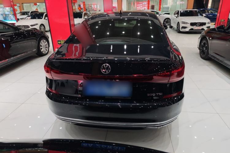 Used Volkswagen Passat 2023 Facelift 330TSI Luxury Edition
