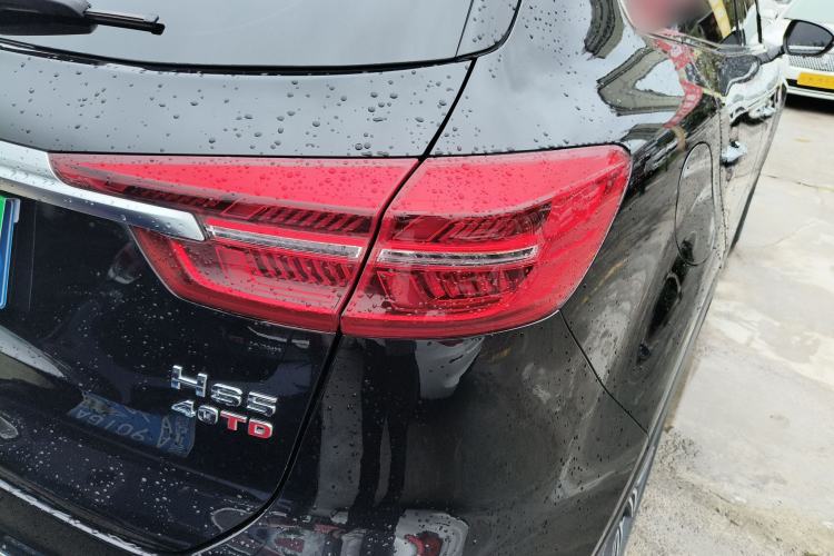 Used Hongqi HS5 2022 Facelifted Version 2.0T Smart Connect Flagship All-Wheel-Drive Edition Right Rear Taillight
