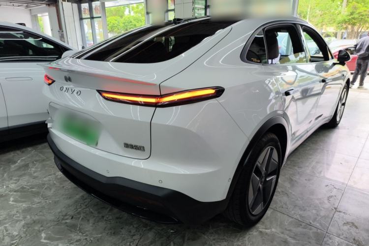 Used ONVO L60 2024 60 kWh Rear-Drive Version Rear Right 45 Deg