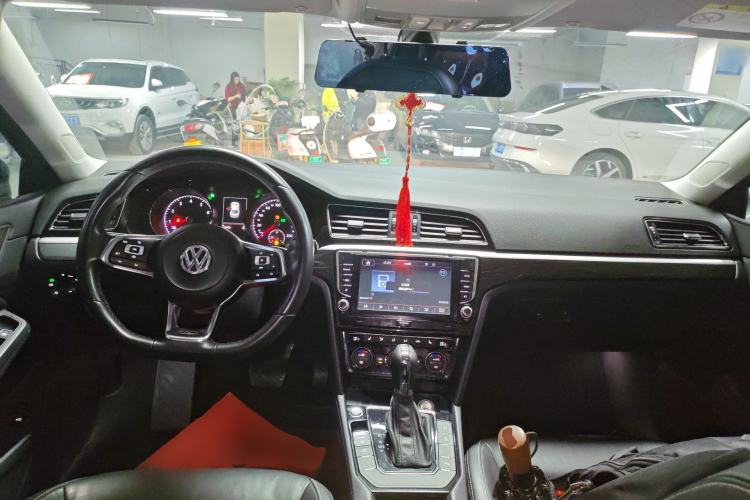 Used Volkswagen Lamando 2015 330TSI DSG Luxury Edition