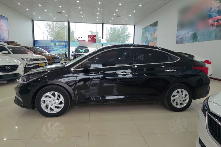 Used Hyundai Verna (new generation) 2020 1.4L Manual GLS Cool Edition Exterior 5