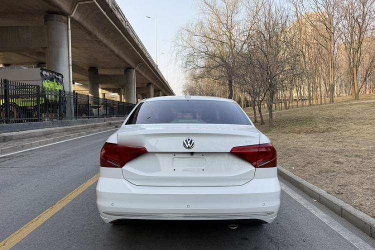 Used Volkswagen Jetta 2017 1.5L Automatic Comfort Model
