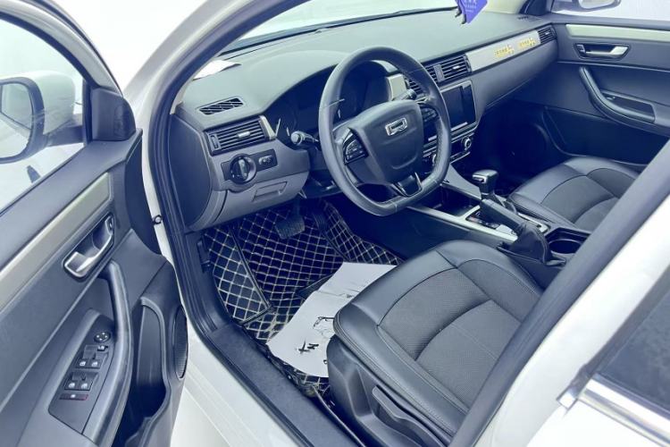 Used Qoros 3 2016 Sedan 1.6L Automatic Zhiyue Model