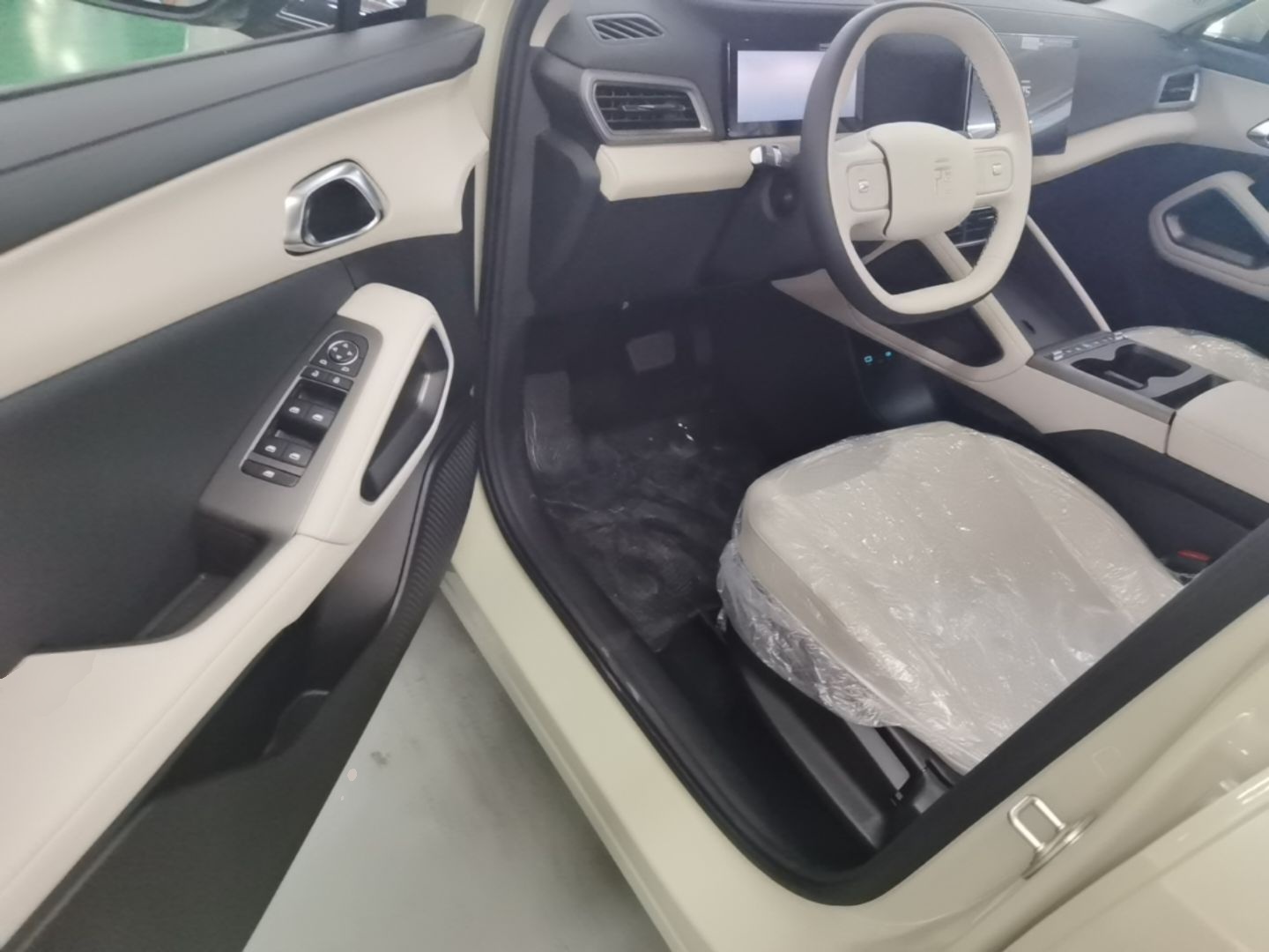 BYD Yuan UP 2027 Model Flying Edition 401KM Navigation Version — снимка 18