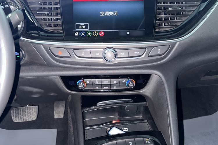 Used Buick Regal 2023 552T Smart Enjoyment Version Audio And AC Panel