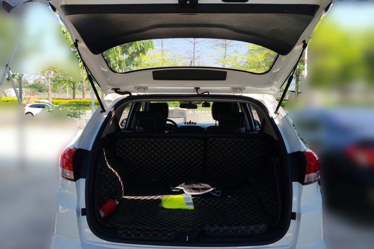 Used Hyundai ix25 2017 1.6L Automatic Smart Version Trunk