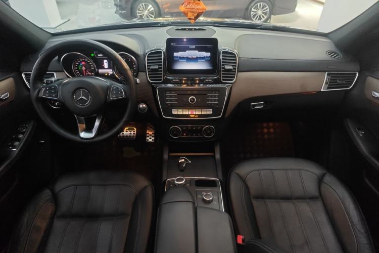 Used Mercedes-Benz GLE 2018 GLE 320 4MATIC Dynamic Edition Collector's Edition
