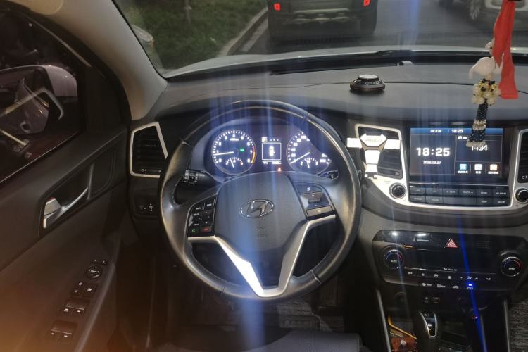 Used Hyundai Tucson 2015 1.6T Dual-Clutch Two-Wheel-Drive Smart Model
