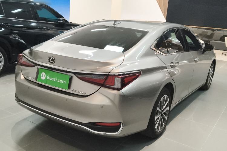 Used Lexus ES 2022 200 Excellence Edition