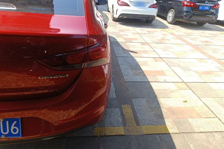 Used Hyundai Verna (new generation) 2016 1.4L Manual Cool Edition GLS Right Rear Taillight