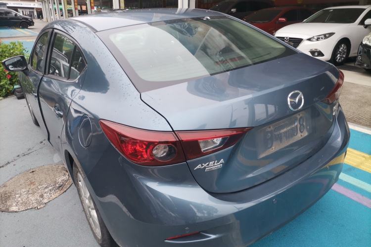 Used Mazda Mazda 3 Axela 2014 Sedan 1.5L Automatic Comfort Model
