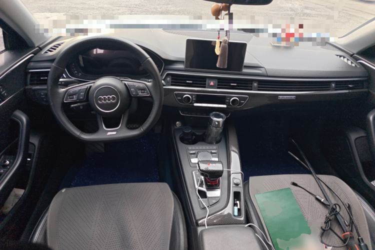 Used Audi A4L 2019 40 TFSI Fashion Edition China VI Emission Standard