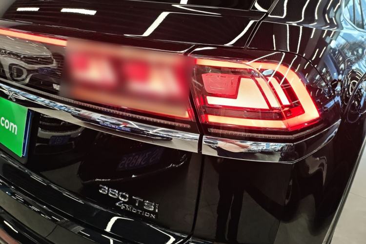 Used Volkswagen Teramont X 2024 380TSI All-Wheel Drive Longyao Edition Right Rear Taillight