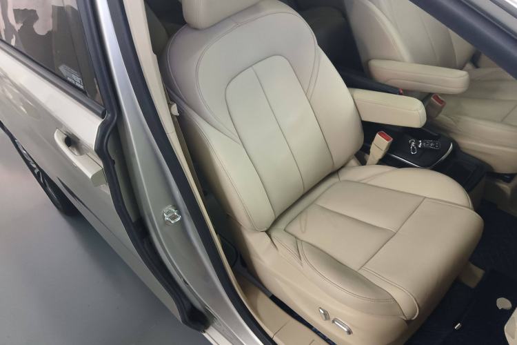 Used Buick GL8 2022 ES Landtrek 653T Luxury Edition
