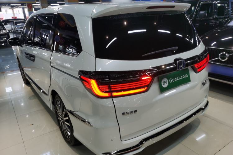 Used Honda Elysion 2022 2.0L eHEV Luxury First Edition
