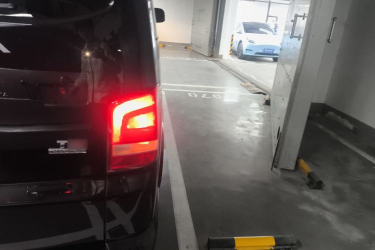 Used Volkswagen Multivan 2012 2.0 TSI Two-Wheel-Drive Luxury Edition Right Rear Taillight