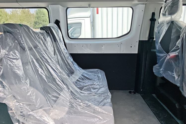 Used Farizon Super VAN 2025 Zhifu Edition, Short-axle Mid-roof 68kWh ZhiXin Interior 6