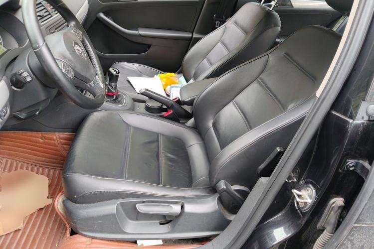 Used Volkswagen Sagitar 2014 Revised Version 1.4TSI Manual - Fashion Edition Left Front Seat