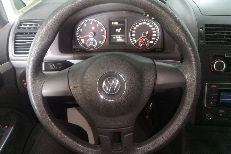 Used Volkswagen Touran 2015 1.4T Manual Fashion Edition 5-Seater Steering Wheel