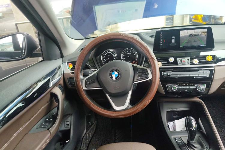 Used BMW X1 2020 sDrive25Li Leading Model
