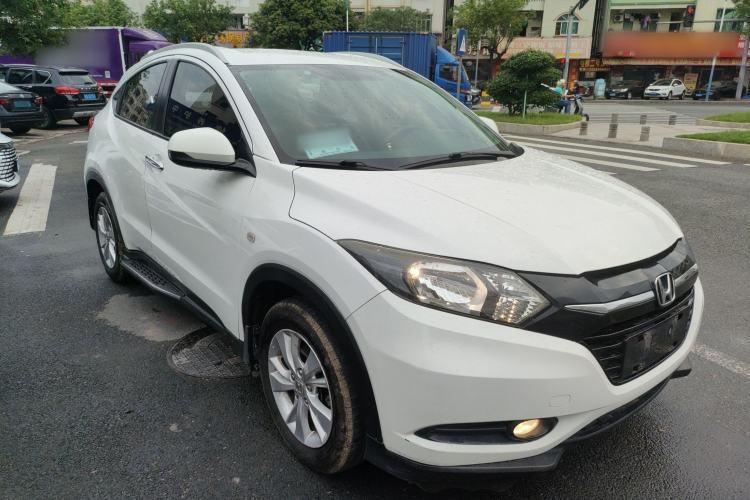 Used Honda Vezel 2017 1.5L CVT 2WD Comfort Model Front Right 45 Deg