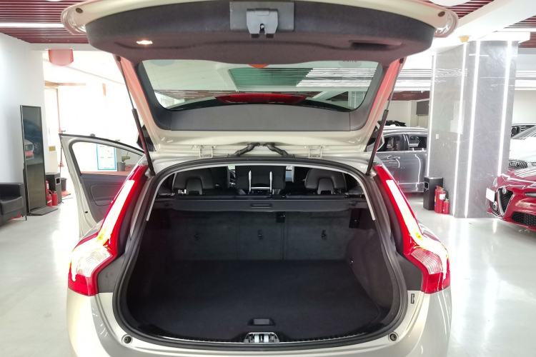 Used Volvo V60 2017 T5 Zhiya Edition China V Standard