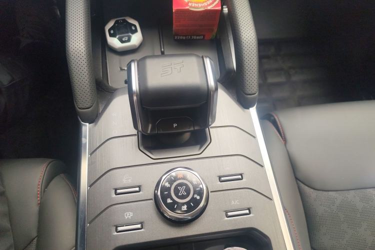 Used JETOUR Traveler 2024 2.0T All-Wheel-Drive CrossPRO+ Entertainment Edition Gear Lever