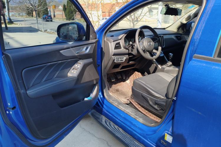 Used Great Wall Poer 2019 2.0T Commercial Version Manual Diesel Two-Wheel Drive Elite Long-Box GW4D20M Driver Seat