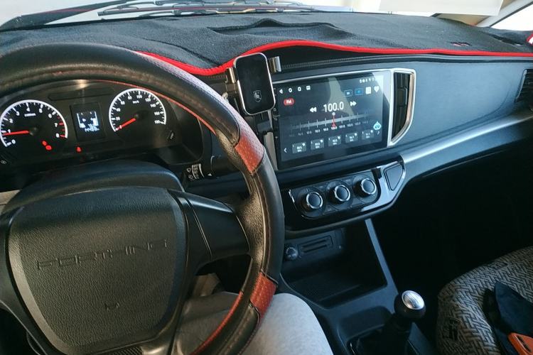 Used FORTHING Lingzhi 2023 M5L 1.6L Base Model 5 Seats
