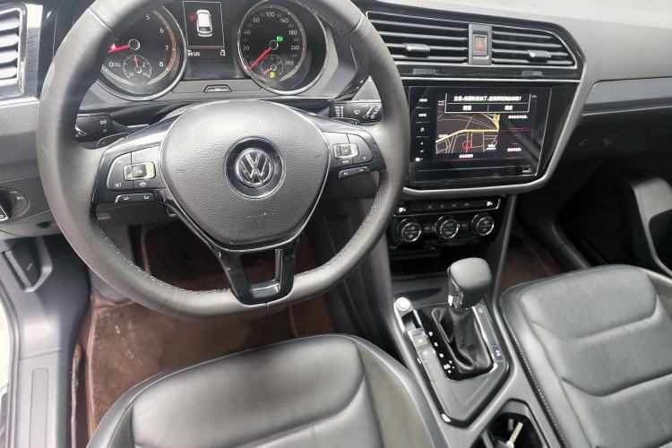 Used Volkswagen Tiguan L 2020 330TSI Automatic Two-Wheel Drive Panoramic Comfort Edition China VI Standard