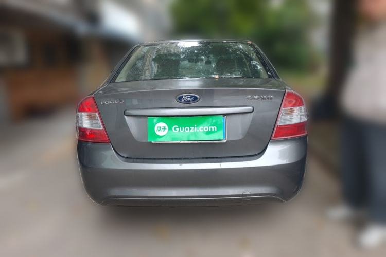 Used Ford Focus 2013 Sedan Classic 1.8L Manual Base Model