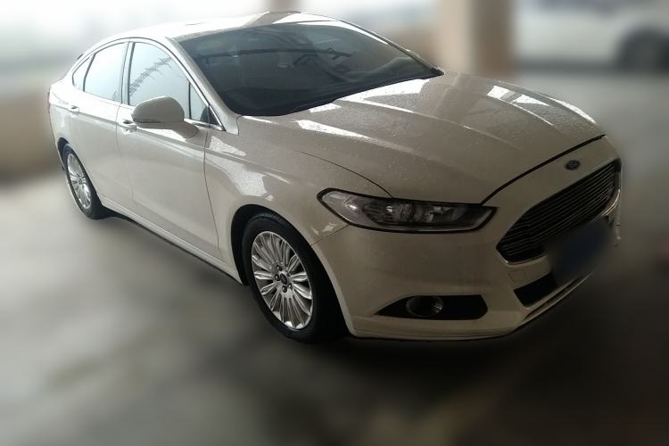 Used Ford Mondeo 2013 2.0L GTDi 200 Fashion Edition Front Right 45 Deg